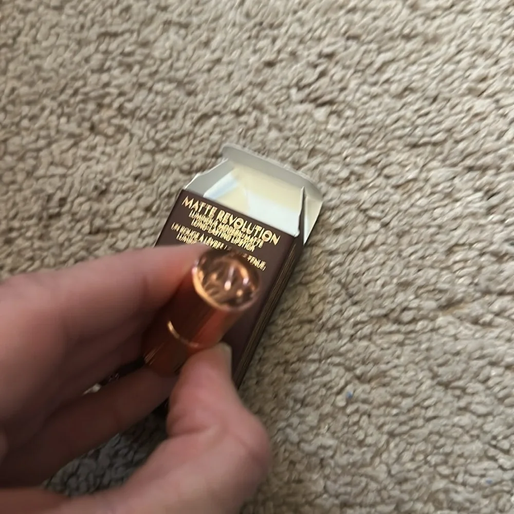 Charlotte Tilbury - Pillow Talk, Matte Revolution Line